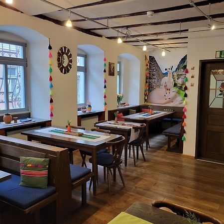 Gasthaus Zur Rose, Peruanisches Restaurant Und Franzoesisches Cafe Zell am Main المظهر الخارجي الصورة